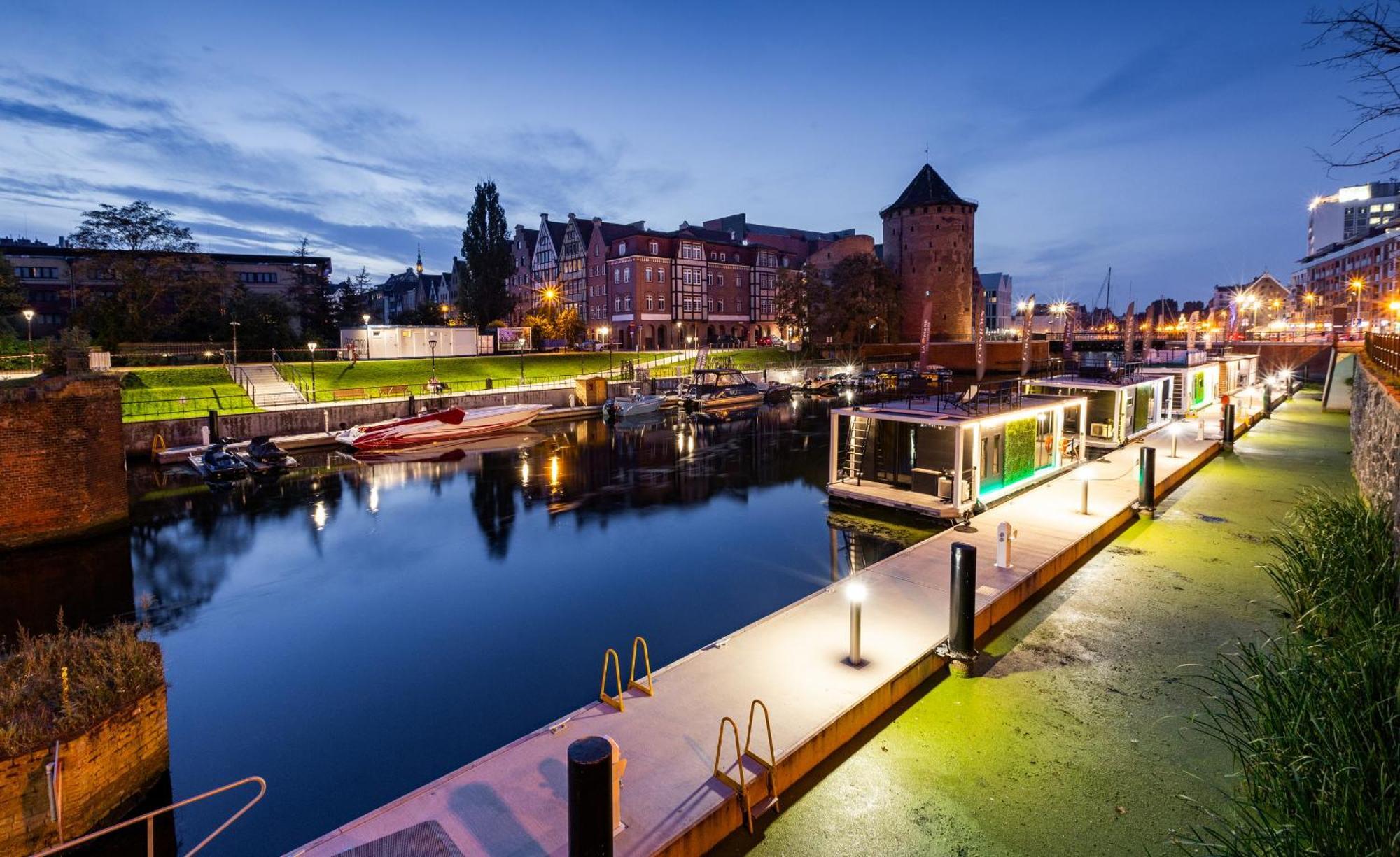 Domy Na Wodzie - La Mare Motlava Houseboats With Sauna By Downtown Apartments Gdansk Bagian luar foto