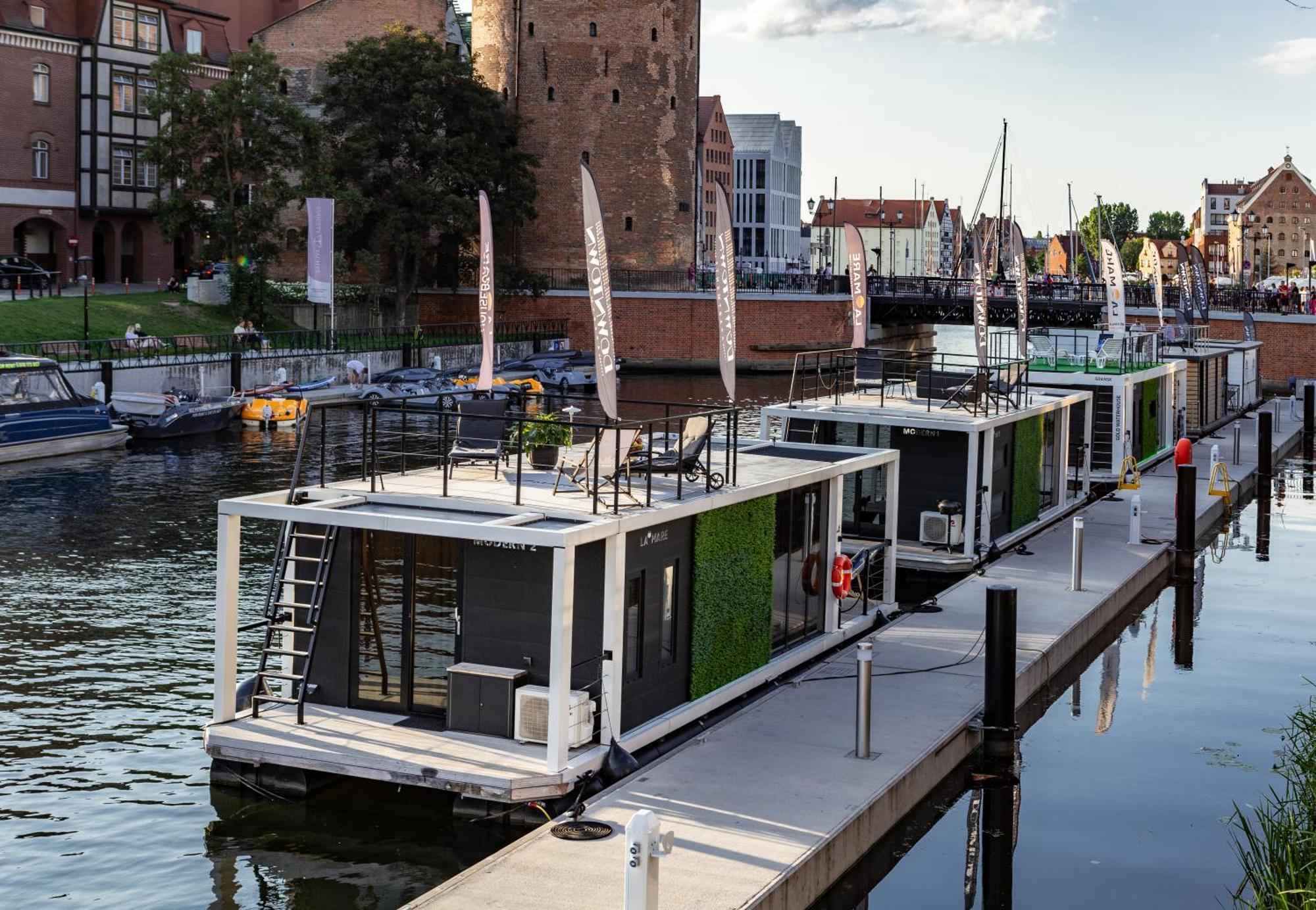 Domy Na Wodzie - La Mare Motlava Houseboats With Sauna By Downtown Apartments Gdansk Bagian luar foto