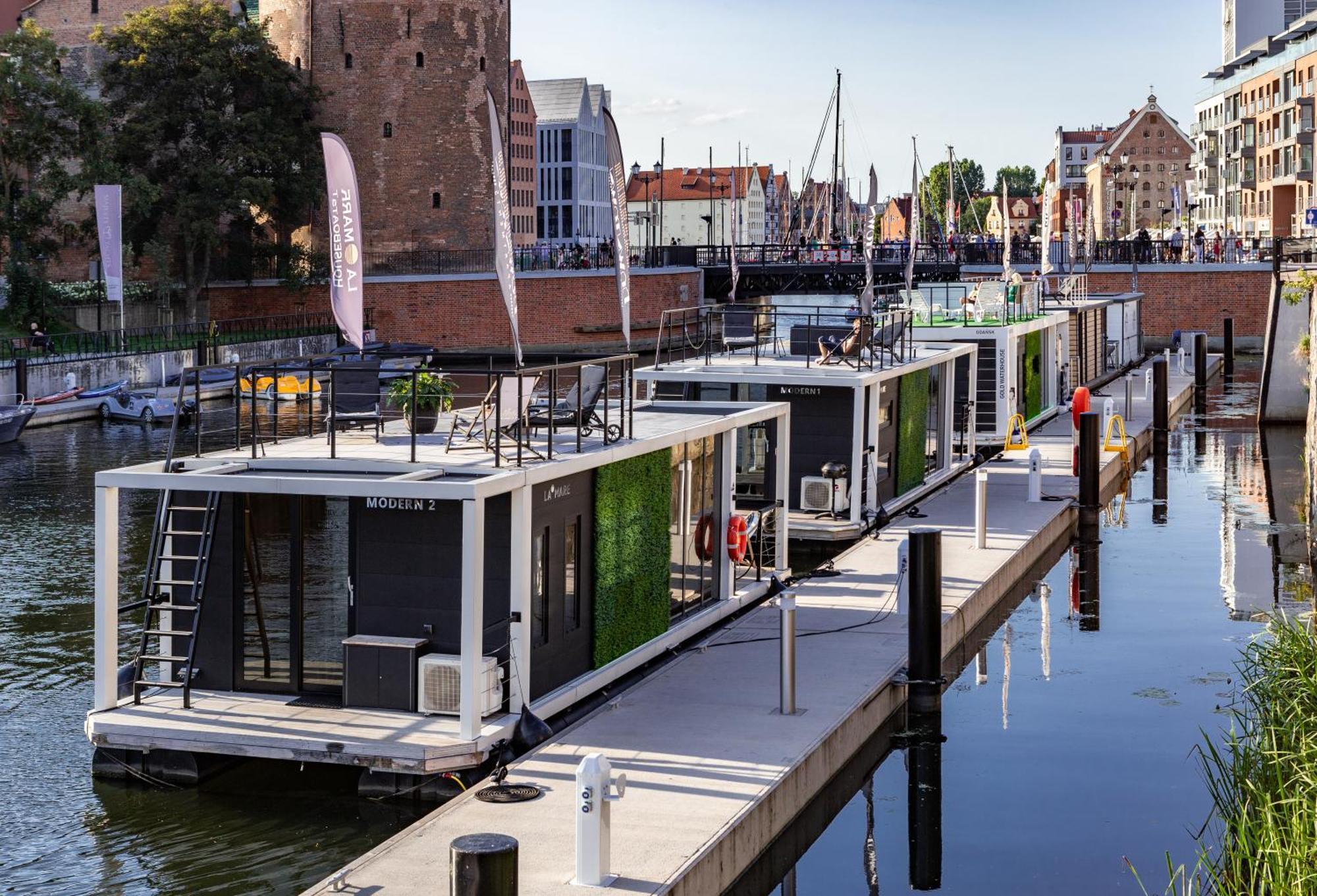Domy Na Wodzie - La Mare Motlava Houseboats With Sauna By Downtown Apartments Gdansk Bagian luar foto