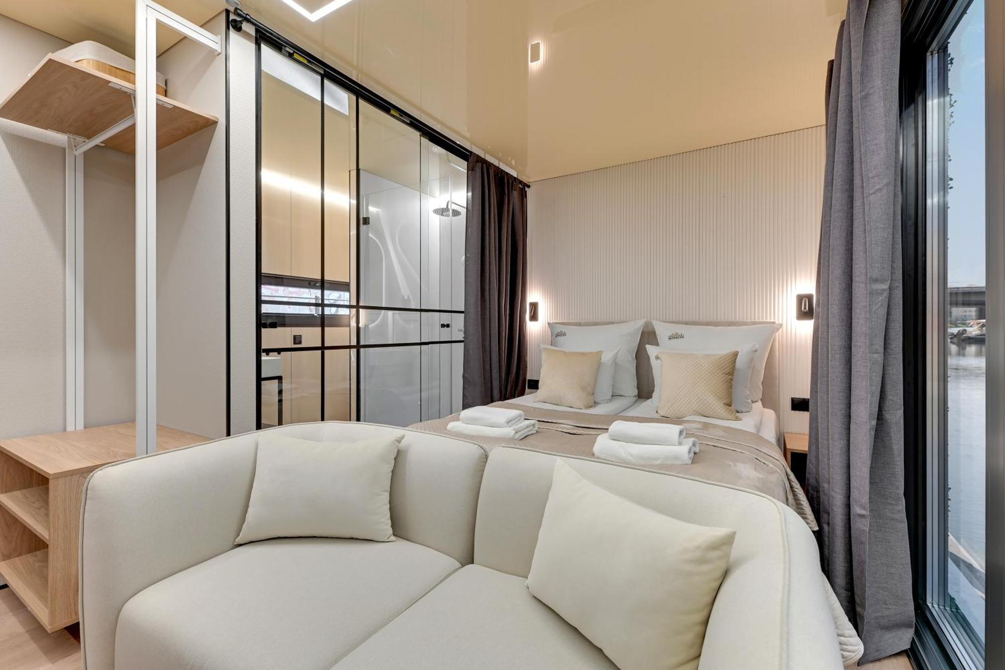 Domy Na Wodzie - La Mare Motlava Houseboats With Sauna By Downtown Apartments Gdansk Ruang foto