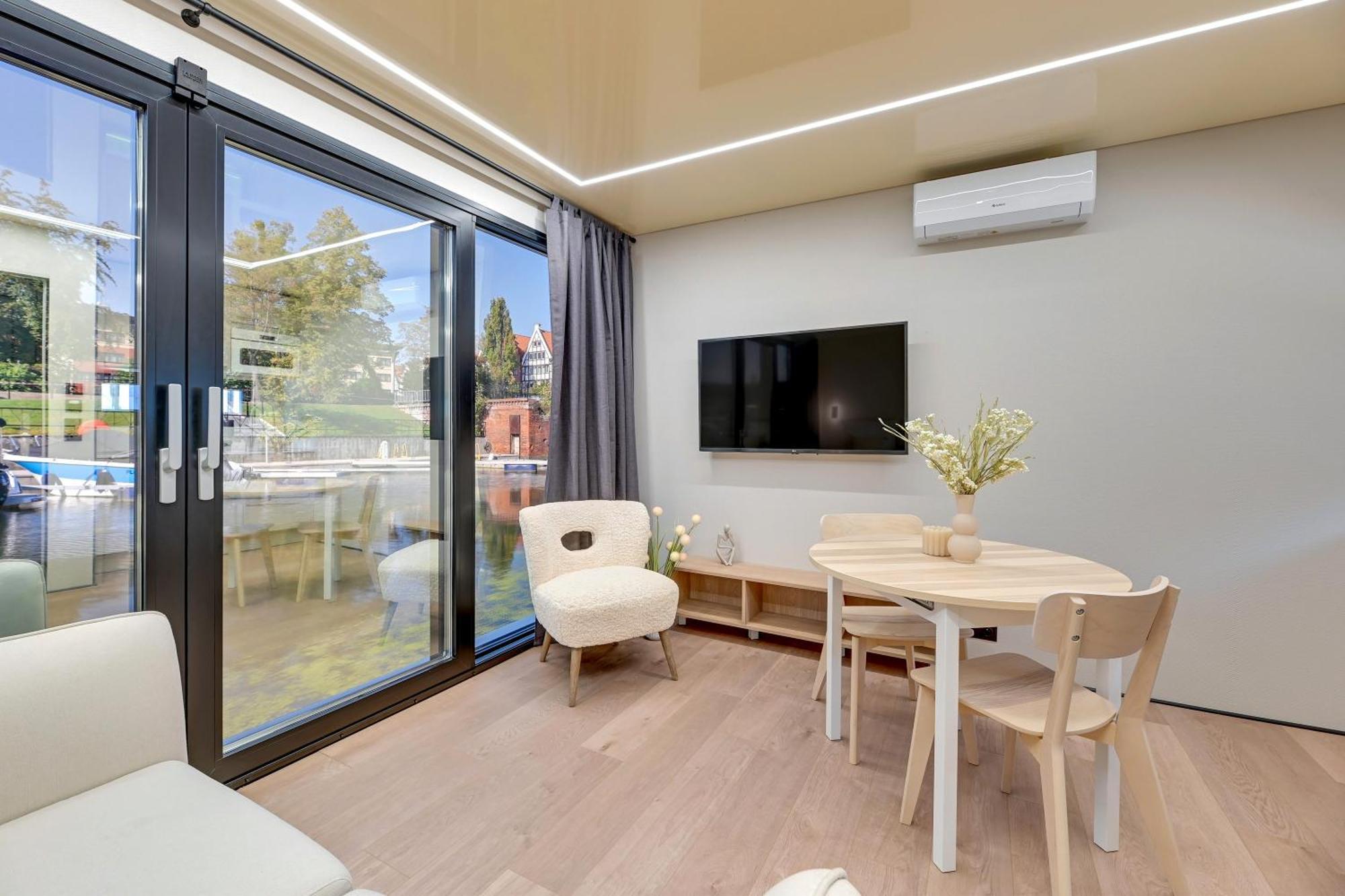 Domy Na Wodzie - La Mare Motlava Houseboats With Sauna By Downtown Apartments Gdansk Ruang foto