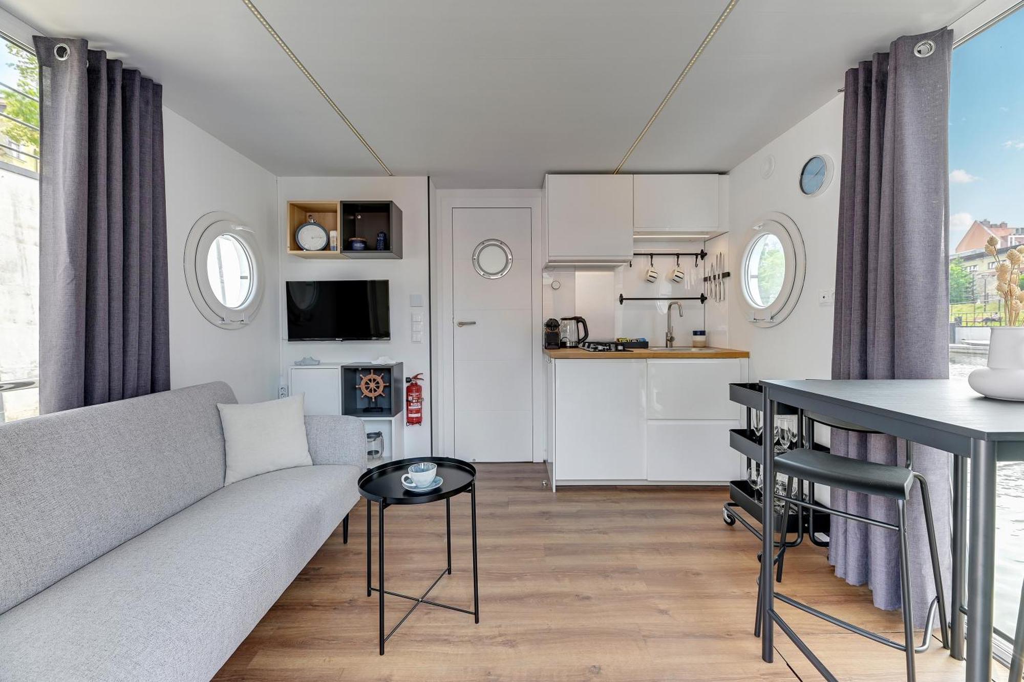 Domy Na Wodzie - La Mare Motlava Houseboats With Sauna By Downtown Apartments Gdansk Ruang foto