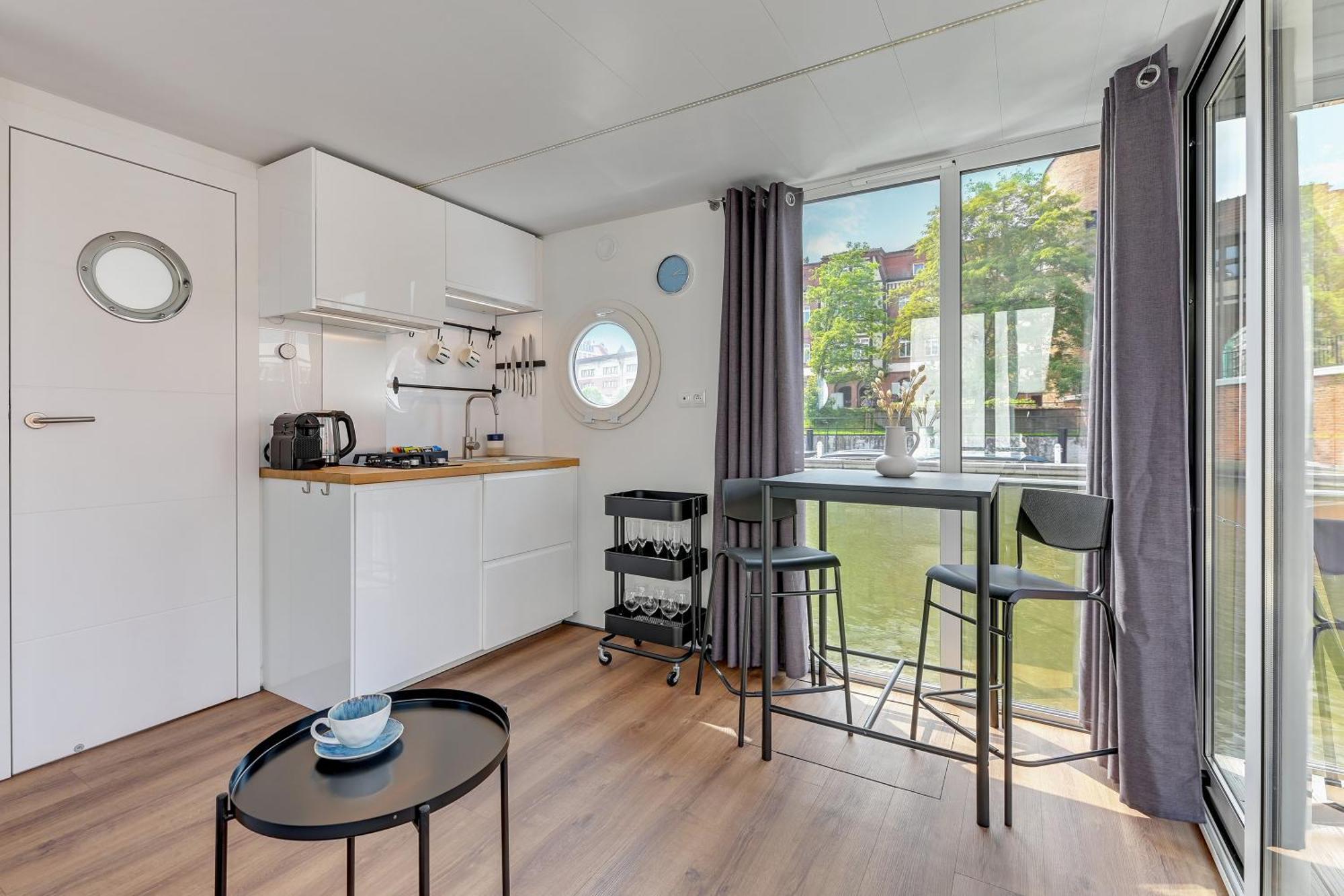 Domy Na Wodzie - La Mare Motlava Houseboats With Sauna By Downtown Apartments Gdansk Ruang foto